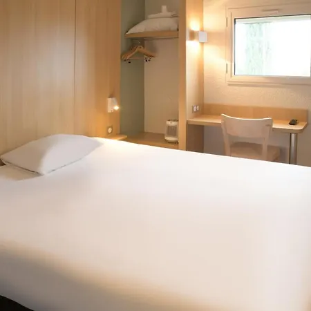 Angouleme Hotell 2*