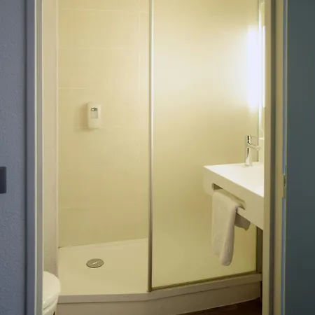 Hotel Angouleme 2*