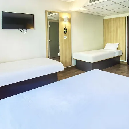 Hotel Angouleme 2*