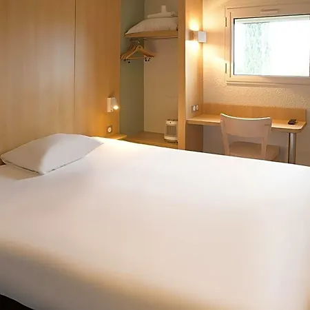 Angouleme Hotel 2*