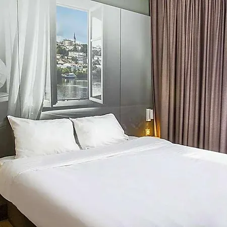 Hotel Angouleme 2*