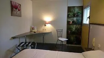 Angouleme Hotell 2*